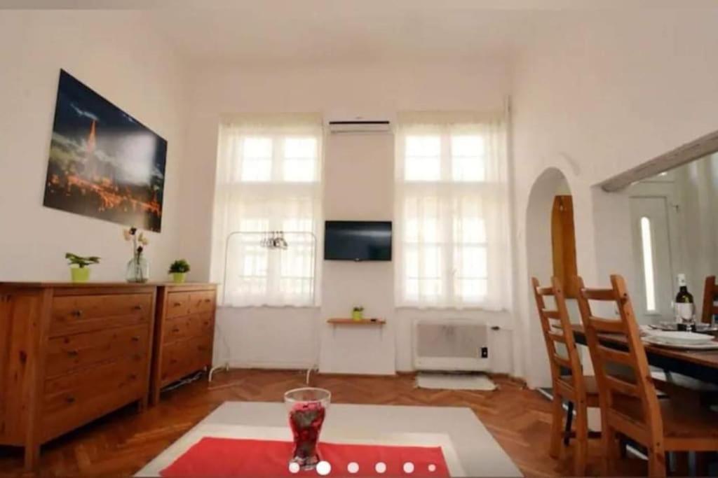 Gallery Flat In Party District 부다페스트 외부 사진